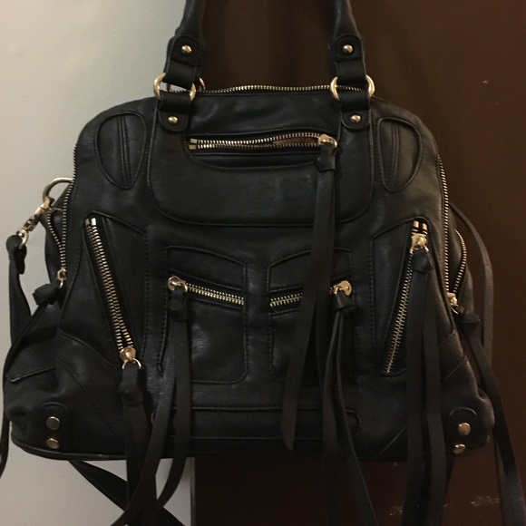 URBAN EXPRESSIONS BLACK 3 POCKET PURSE.