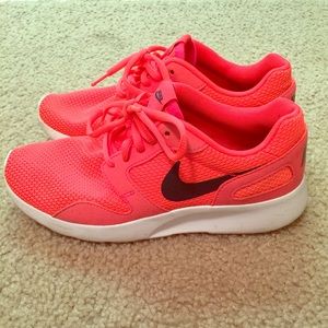 Women's Nike Shoes