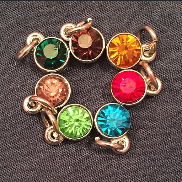 Beautiful Royal Blue crystal heart necklace!💙 - Picture 2 of 3