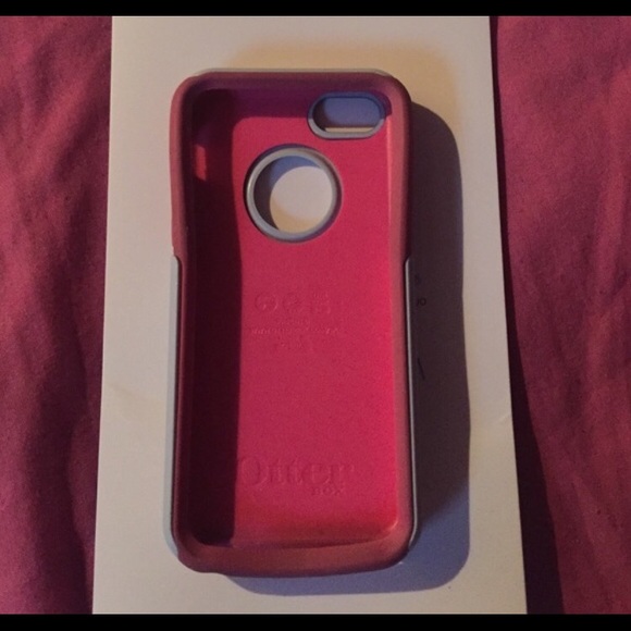 iPhone 5c otterbox - Picture 1 of 3