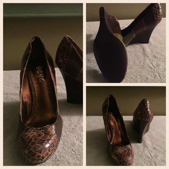 Multi color/texture wedge