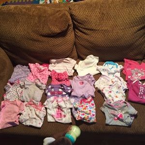 20 onesies 0-3 months