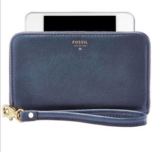 Fossil Leather Zip Phone Wristlet💥Firm price💥