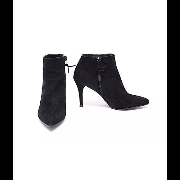 Stuart Weitzman suede booties sz 6