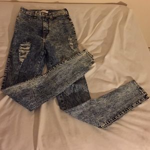 Acid Wash Distressed High Waisted Jeans
