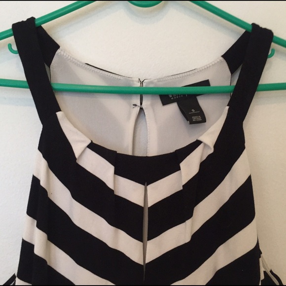 SOLD White House Black Market chevron maxi dress - Picture 2 of 4