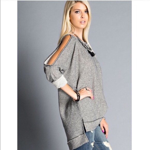 🚨1 HR SALE🚨NATALYA cold shoulder cut out top - Picture 2 of 4