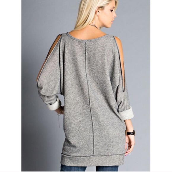 🚨1 HR SALE🚨NATALYA cold shoulder cut out top - Picture 3 of 4