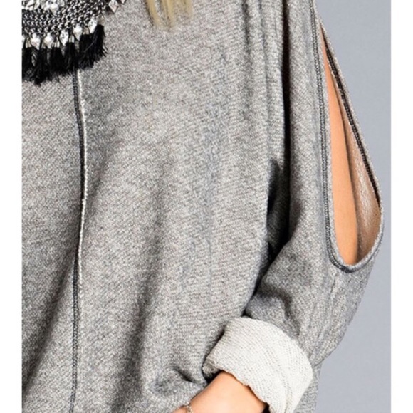 🚨1 HR SALE🚨NATALYA cold shoulder cut out top - Picture 4 of 4