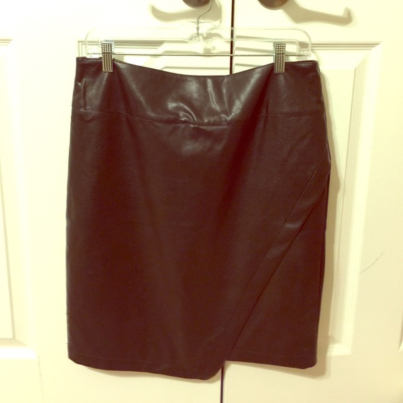 Ann Taylor black leather skirt
