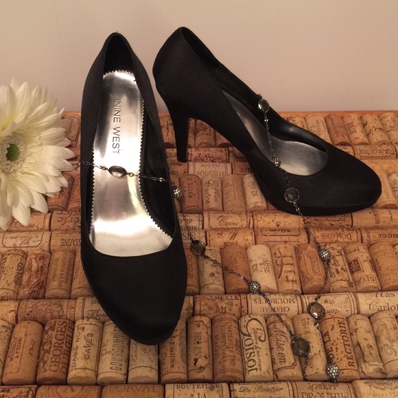 Nine West Shoes - 🎉🍾Little Black Satin Heels🍾🎉