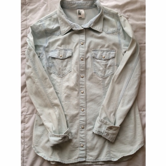 H&M Light Denim Button Down - Picture 1 of 2