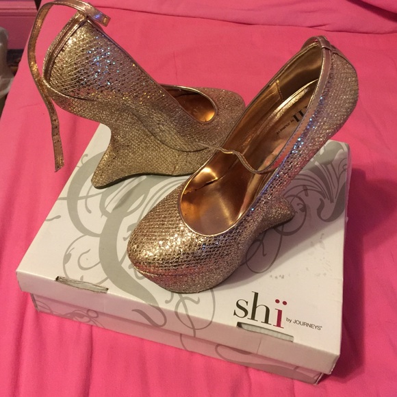 Glenda champagne shi heels