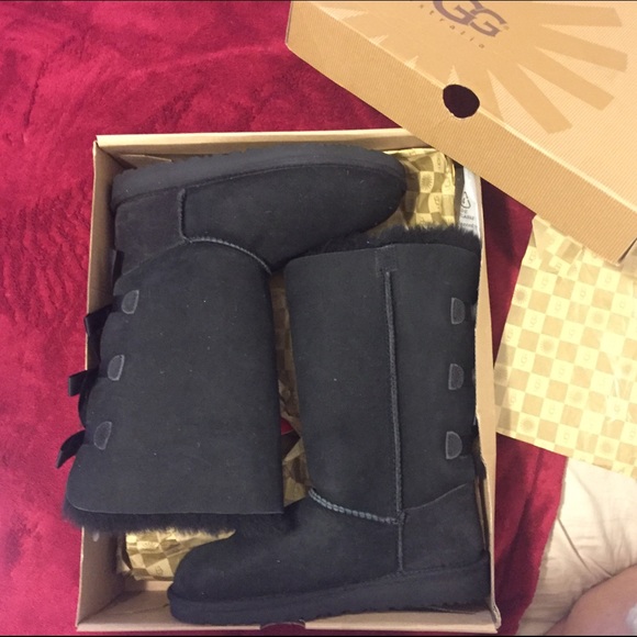 SALE ✨Ugg Black Tall Bailey 3-Bows NEW IN BOX ✨ - Picture 1 of 4