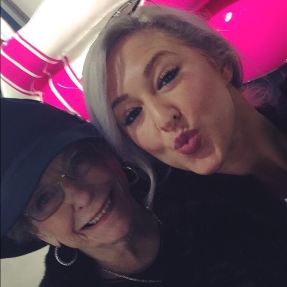 Hello!!! A little about me...😘 - Picture 2 of 4