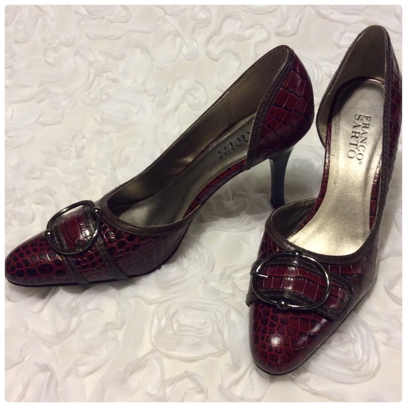 SOLD Franco Sarto Burgundy Crocodile Pump - Picture 1 of 4