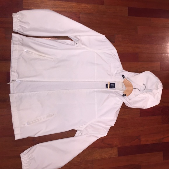 GAP windbreaker