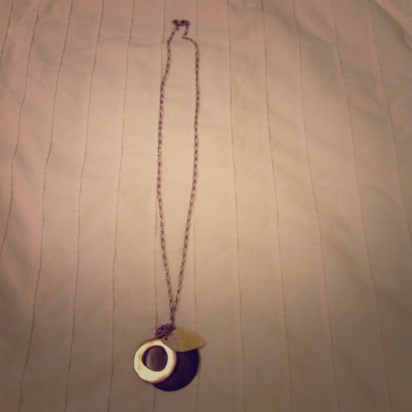 Cute American Eagle necklace