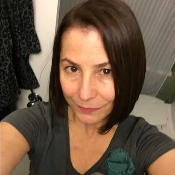 Meet your Posher, Michelle - Picture 2 of 5