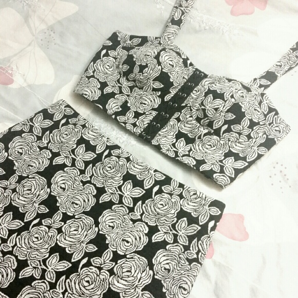 NWOT Black and White Rose Bustier and Skirt Set