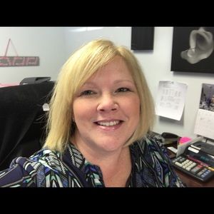 Meet your Posher, Nancy