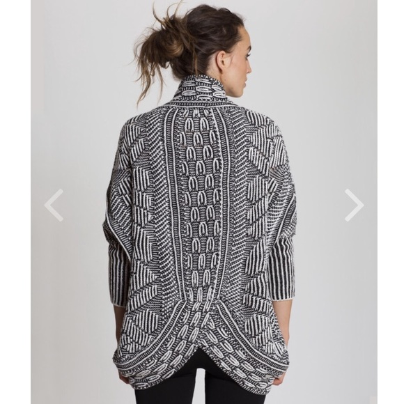 Dex Ivory & Black Jacquard Cardigan!