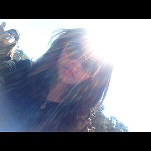 Meet your Posher, Kayla