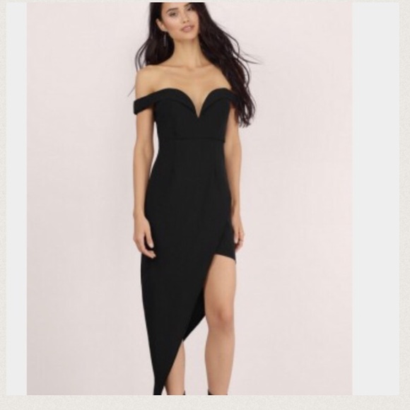 Gorgeous shoulder baring dress
