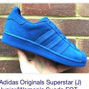 NEVER BEEN WORN ADIDAS SUPERSTARS