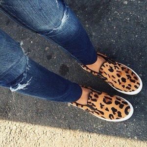 Steve Madden leopard slip on flats