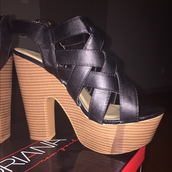 Adorable black heels