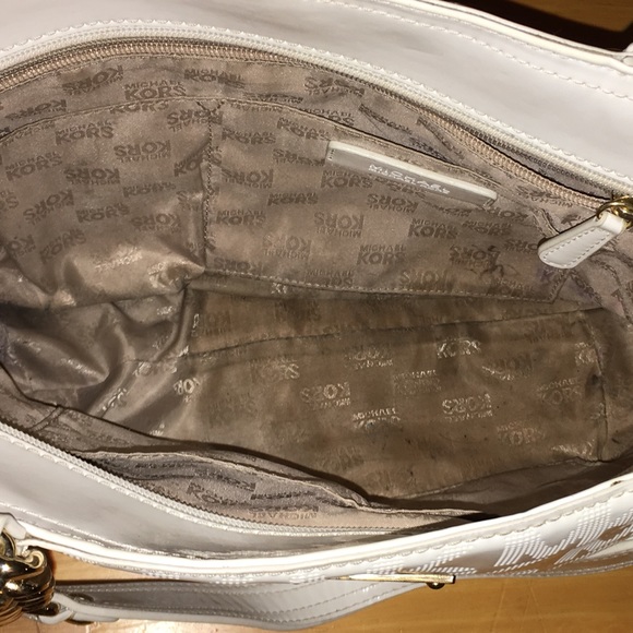 Michael kors handbag - Picture 2 of 3