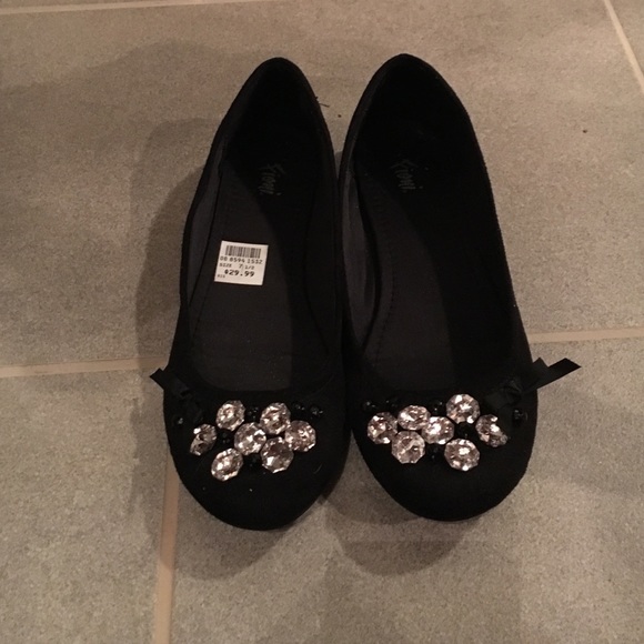 NWT Jeweled Flats