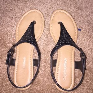 Black thong sandals
