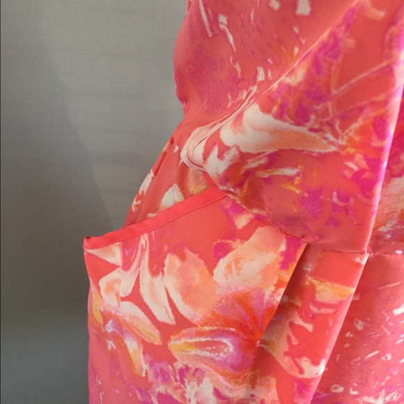 Pretty Floral Dress - Picture 2 of 4