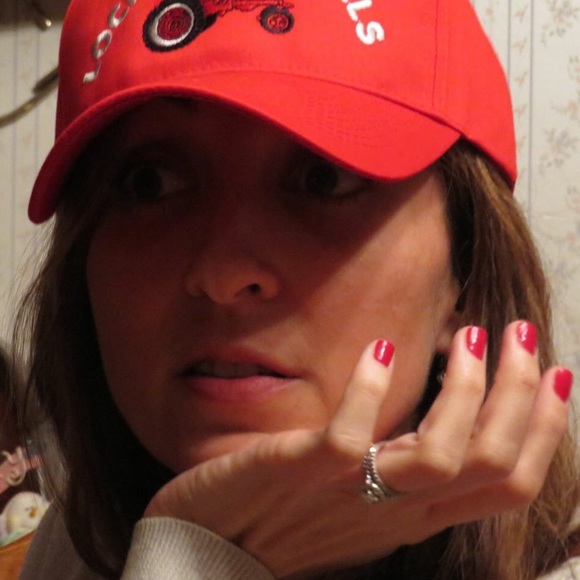 Meet your Posher, Carrie - Picture 1 of 1