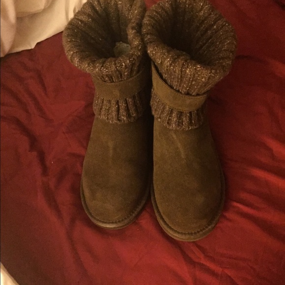 new chocolate brown uggs.