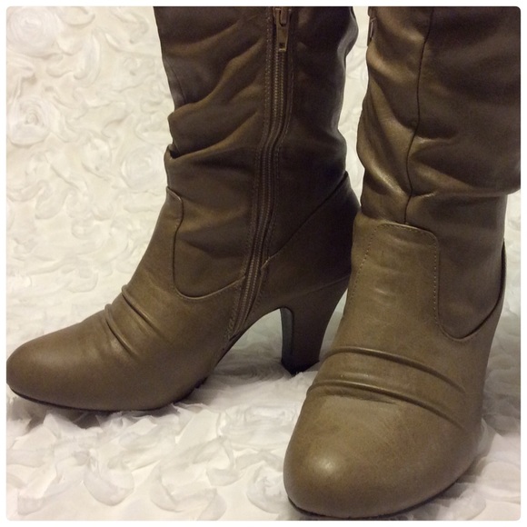 💥SALE💥 Rampage Tall Taupe Boots
