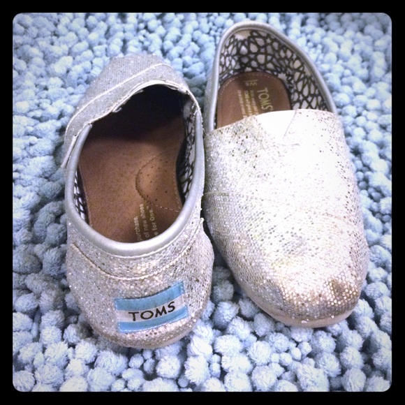 TOMS silver