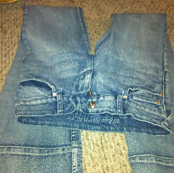 Blue Asphalt size 5 jeans