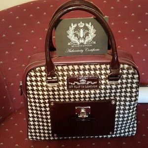 Meet your Posher, Nanette