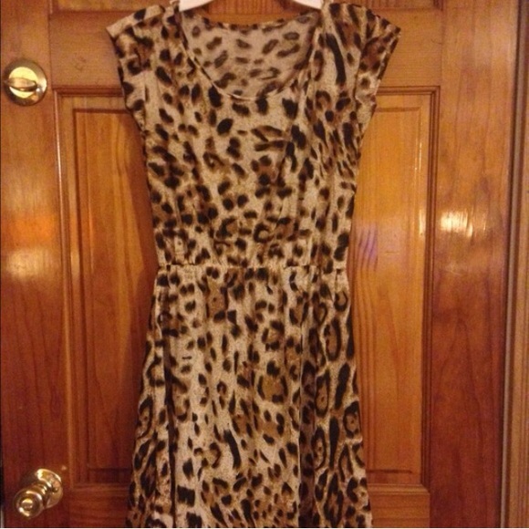 NWOT leopard print mini dress - Picture 2 of 4