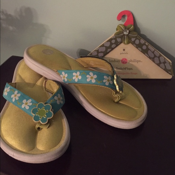 FLIP FLOPS