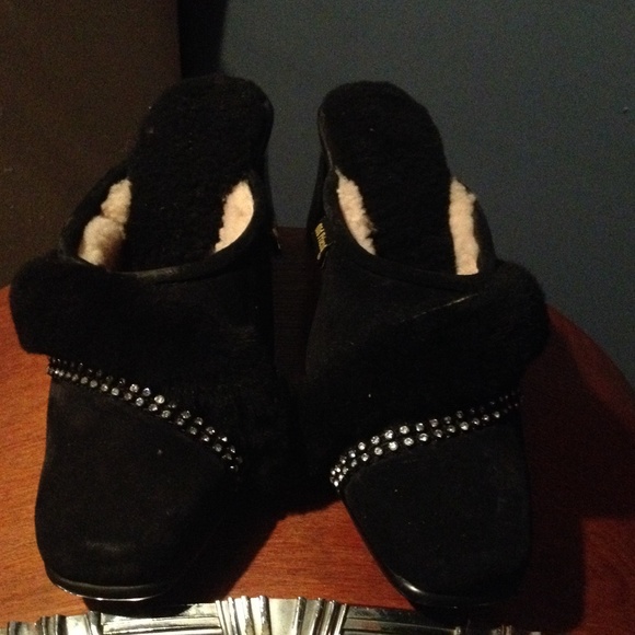 Pretty Fur diamond heels