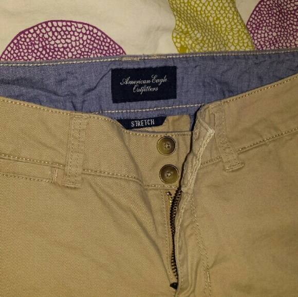 American Eagle khaki shorts