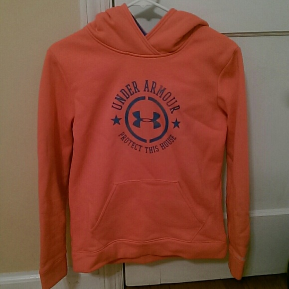 NWOT Youth Under Armour Hoodie