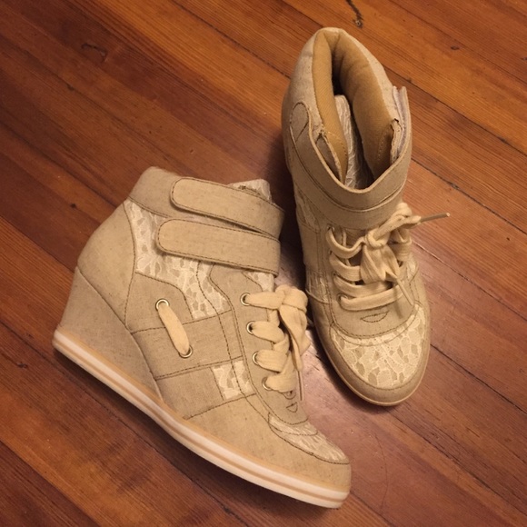 Nude / lace Wedge sneakers