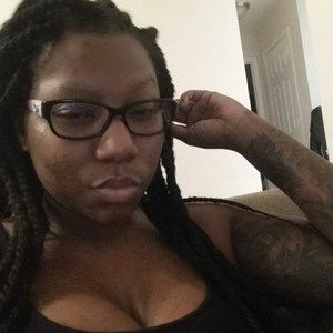 Meet your Posher, Johnia