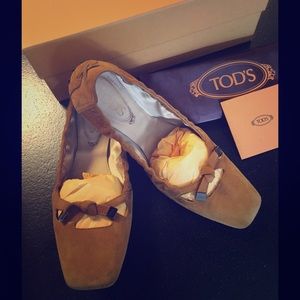 100% Authentic Tod's Flats - great condition!