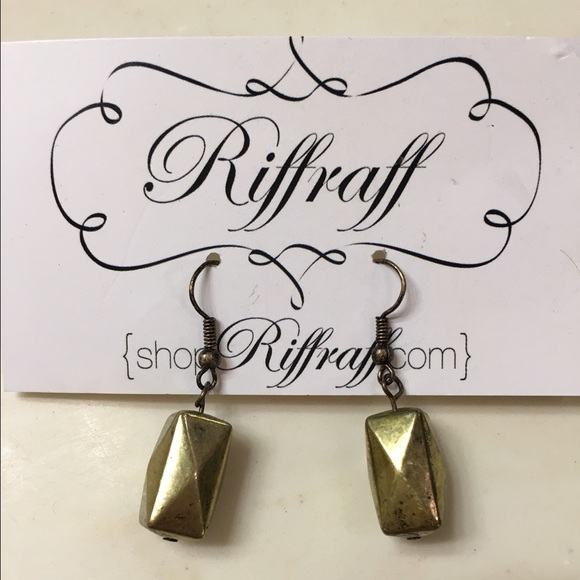 Gold rectangle earrings
